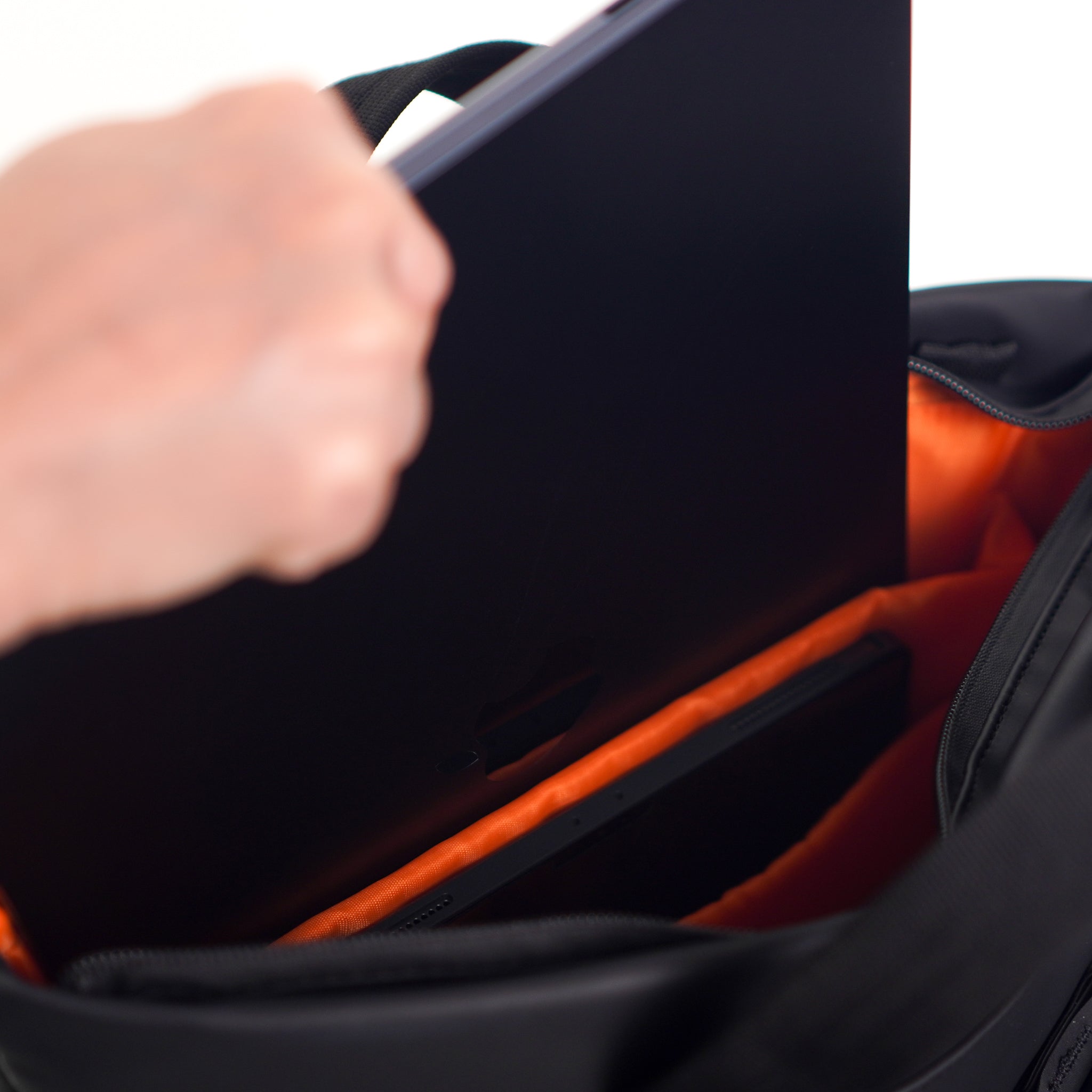 Color Field Totepack|城市靈感,手提與背負隨行