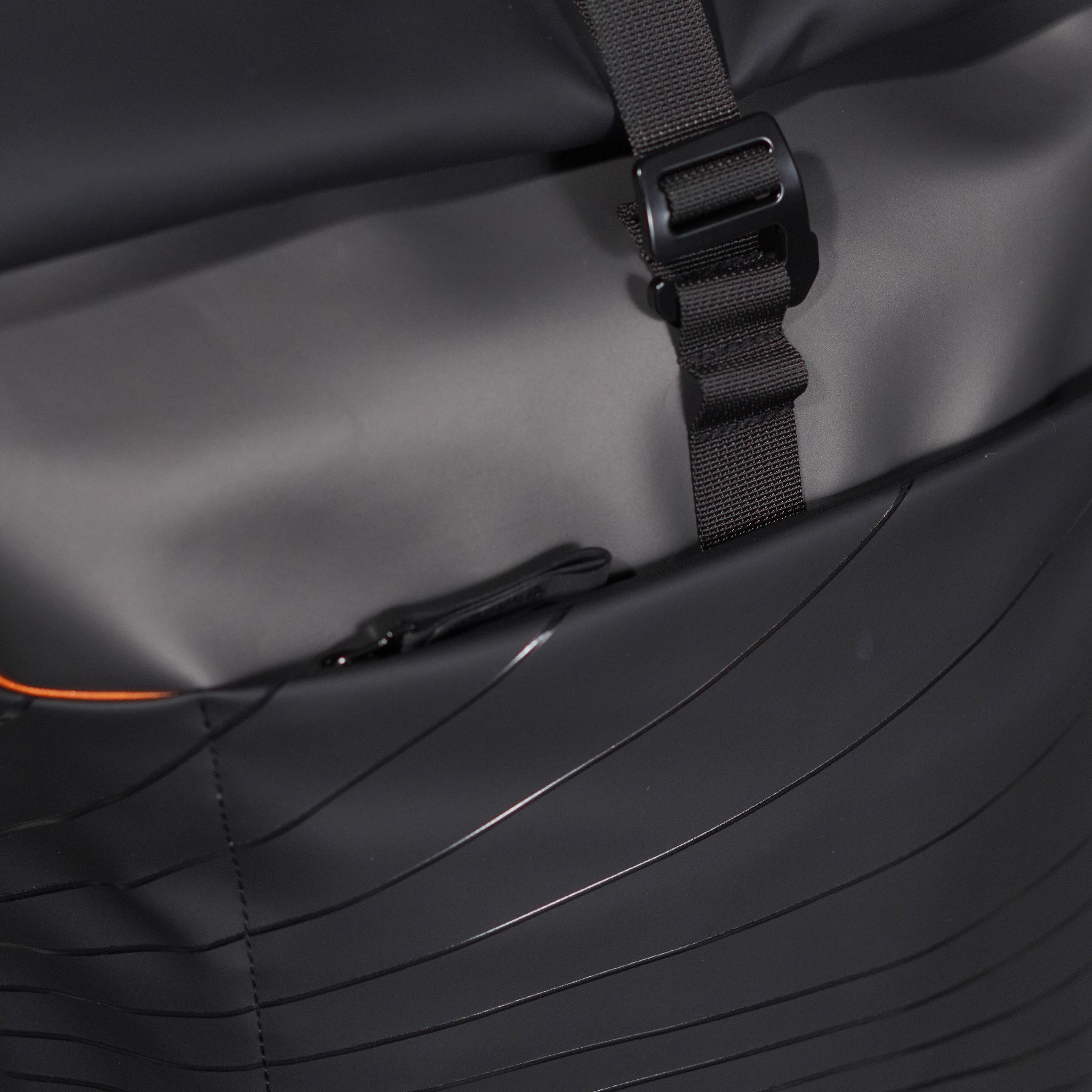 WAVE rolltop 背包 (禮品)